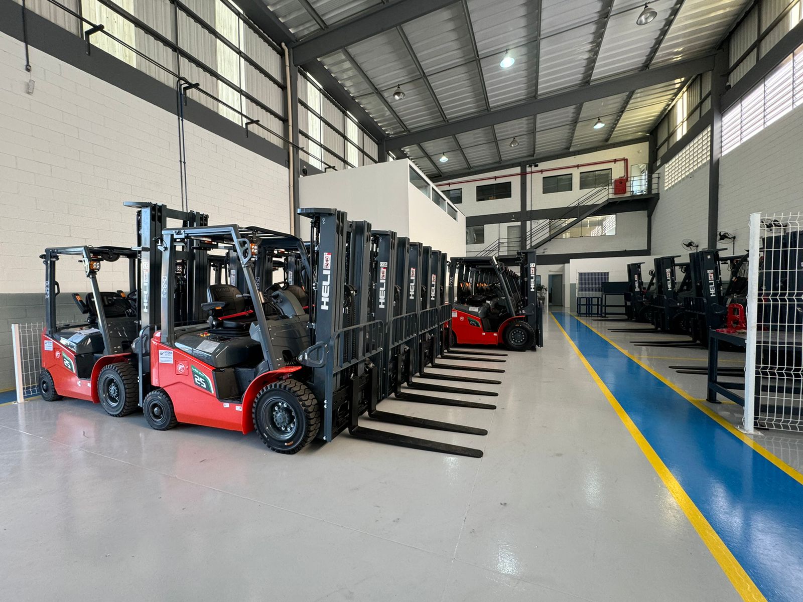 Equipamentos e soluções para movimentação de cargas